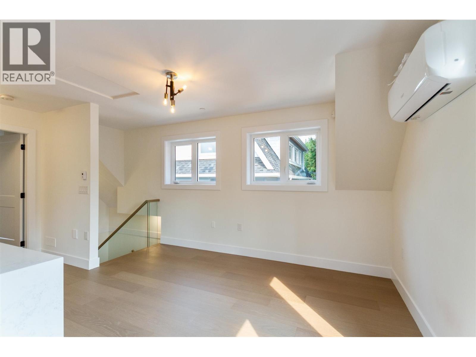 1926 William Street, Vancouver, British Columbia  V5L 2R8 - Photo 7 - R3042460