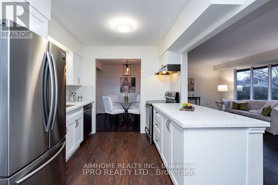 685 Vine Street, St. Catharines, Ontario  L2M 3V9 - Photo 3 - X12549976