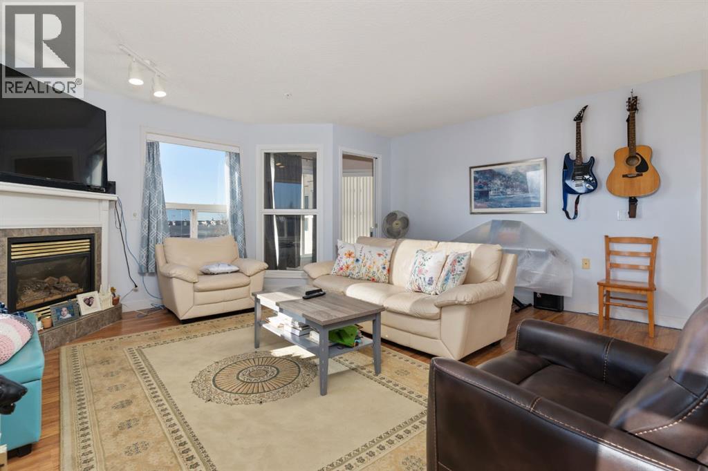 311, 4623 65 Street, Camrose, Alberta  T4V 4R3 - Photo 4 - A2253146