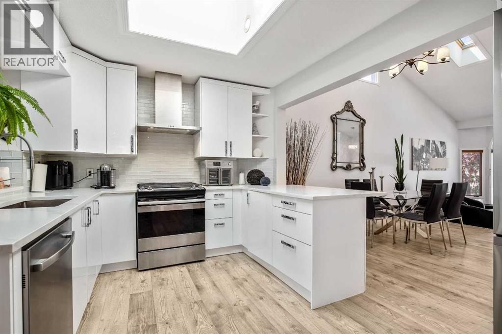 6 Castle Place, Cochrane, Alberta  T4C 1G4 - Photo 13 - A2263704