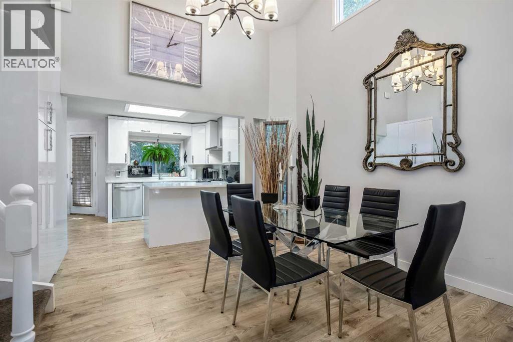 6 Castle Place, Cochrane, Alberta  T4C 1G4 - Photo 9 - A2263704