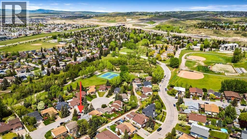 6 Castle Place, Cochrane, Alberta  T4C 1G4 - Photo 45 - A2263704