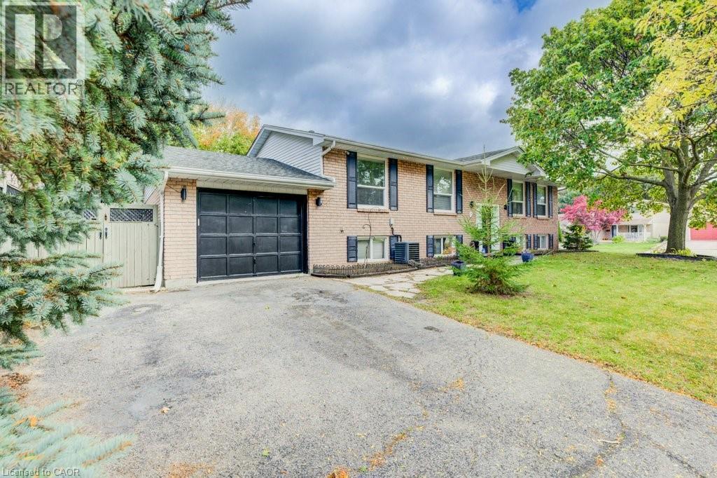 7 Folkstone Crescent, Kitchener, Ontario  N2E 2Y9 - Photo 3 - 40777813