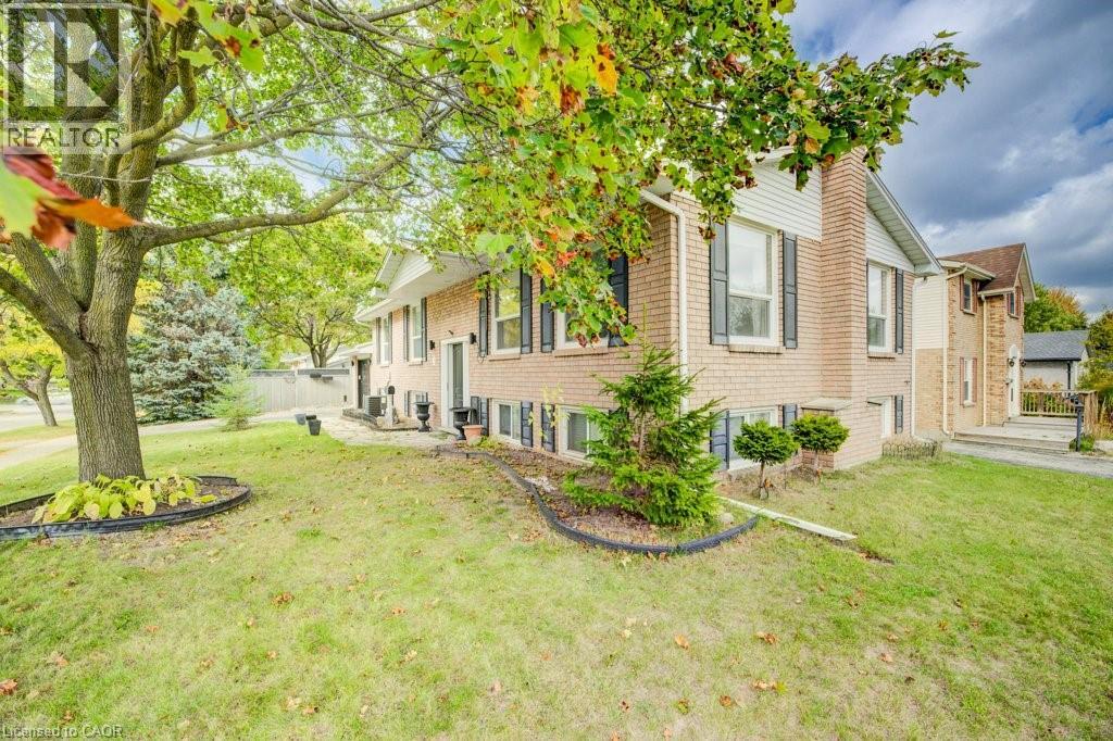 7 Folkstone Crescent, Kitchener, Ontario  N2E 2Y9 - Photo 6 - 40777813