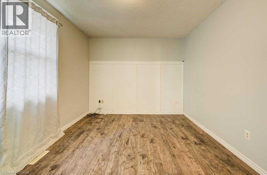 7 Folkstone Crescent, Kitchener, Ontario  N2E 2Y9 - Photo 26 - 40777813