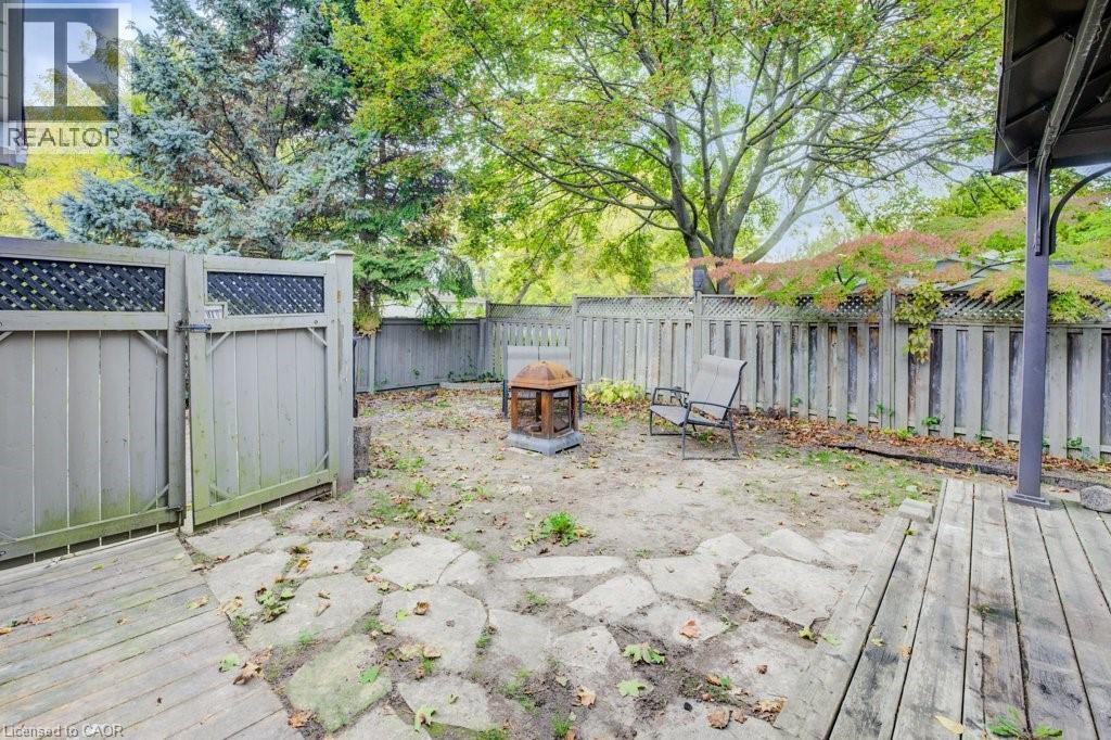 7 Folkstone Crescent, Kitchener, Ontario  N2E 2Y9 - Photo 43 - 40777813