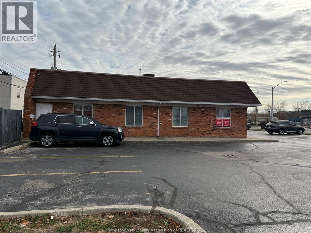 MLS# 25028894: 2528 Dougall AVENUE Unit# B, Windsor, Canada