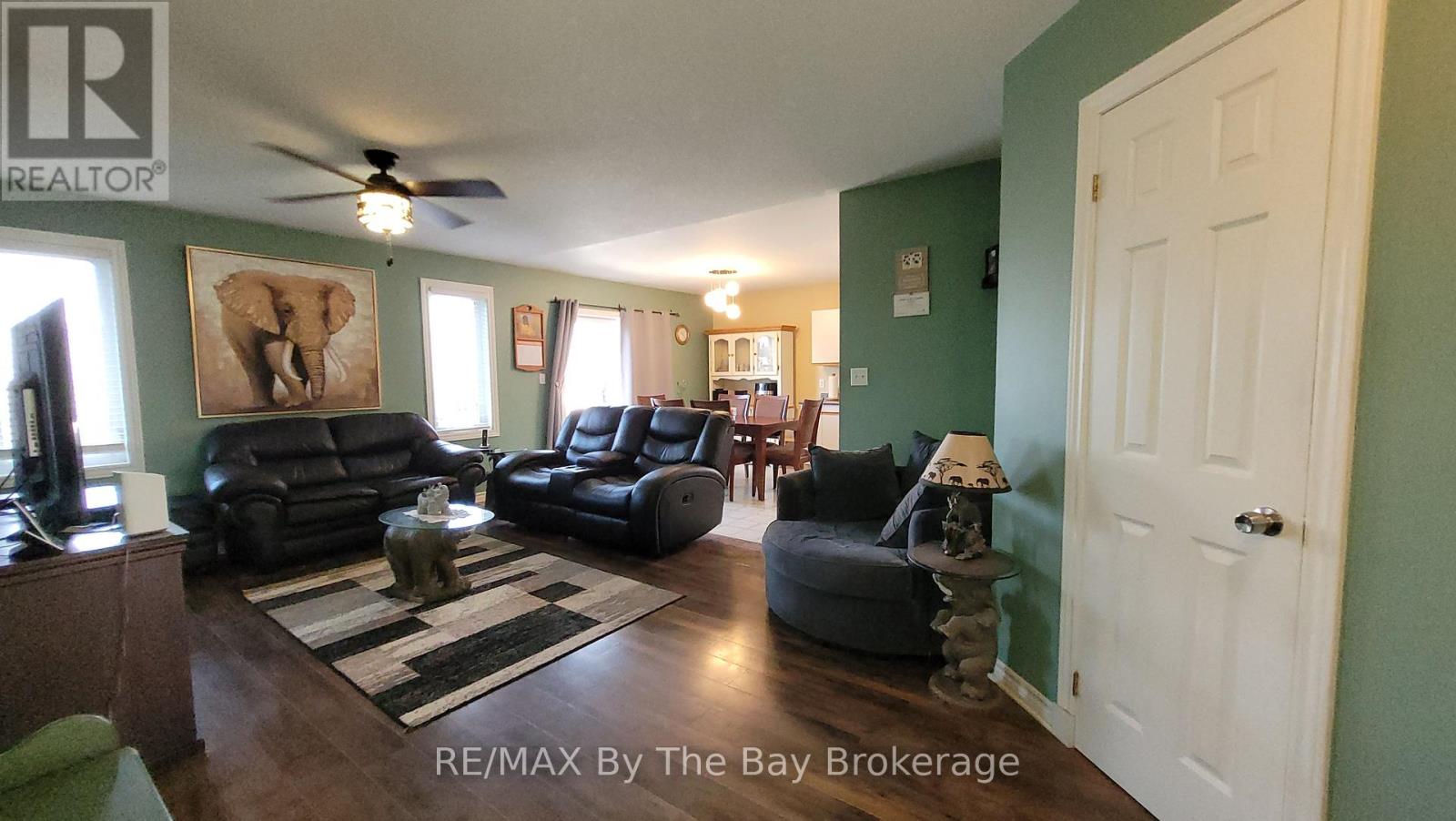 36a Meadowlark Boulevard, Wasaga Beach, Ontario L9Z 3B2 - Photo 10 - S12550032