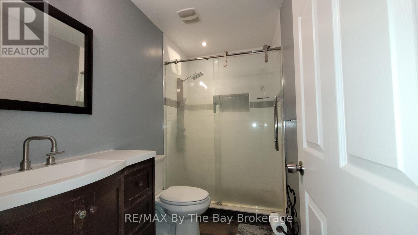 36a Meadowlark Boulevard, Wasaga Beach, Ontario L9Z 3B2 - Photo 17 - S12550032