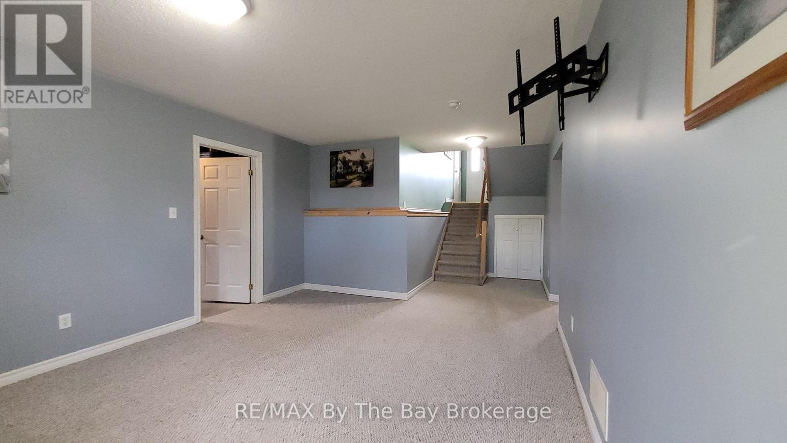 36a Meadowlark Boulevard, Wasaga Beach, Ontario L9Z 3B2 - Photo 18 - S12550032