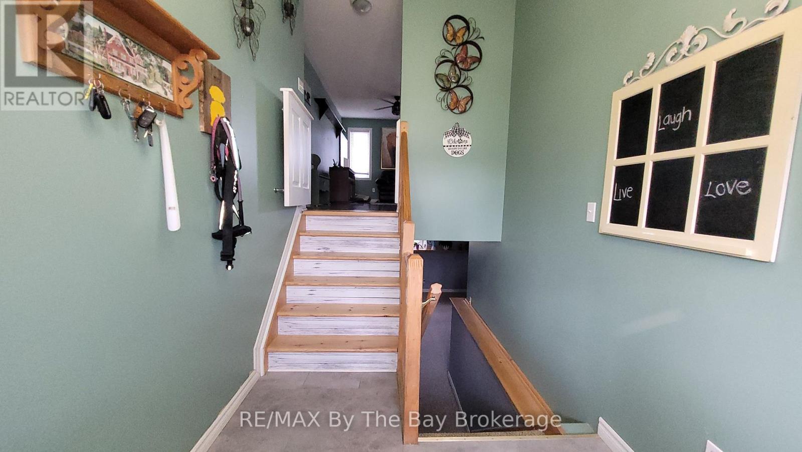 36a Meadowlark Boulevard, Wasaga Beach, Ontario L9Z 3B2 - Photo 3 - S12550032