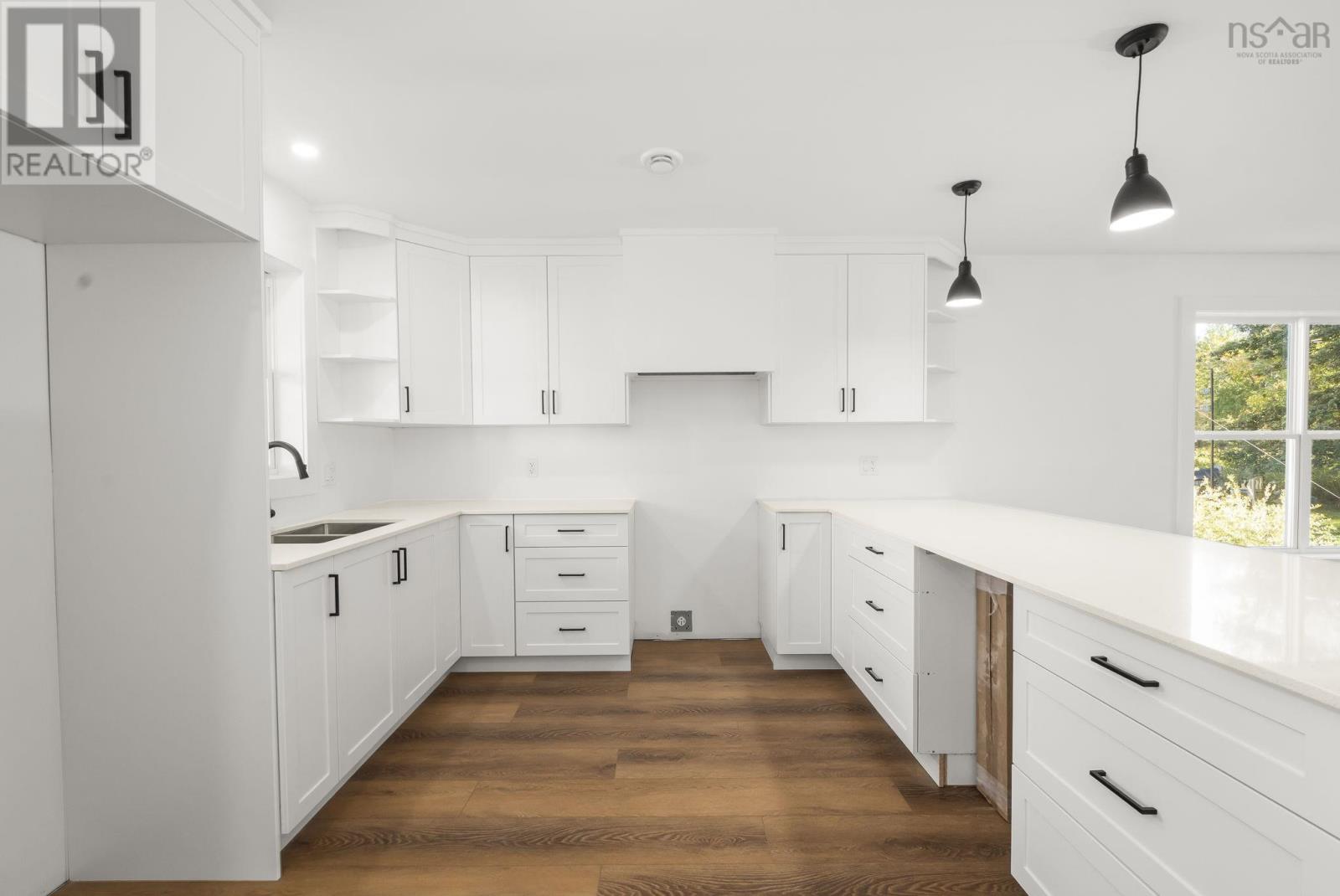 Property at 50 St Andrews Street image 5