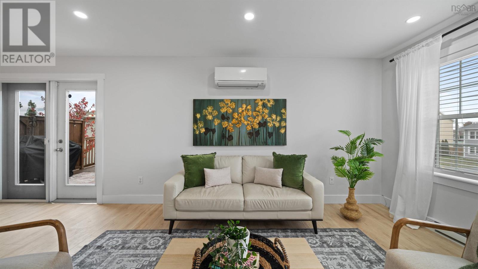 Property at 5 Leblanc Court image 4