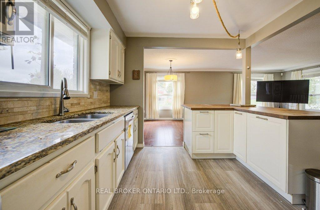 7 Folkstone Crescent, Kitchener, Ontario  N2E 2Y9 - Photo 17 - X12469465