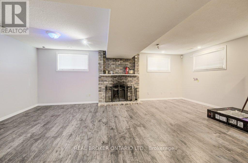 7 Folkstone Crescent, Kitchener, Ontario  N2E 2Y9 - Photo 34 - X12469465