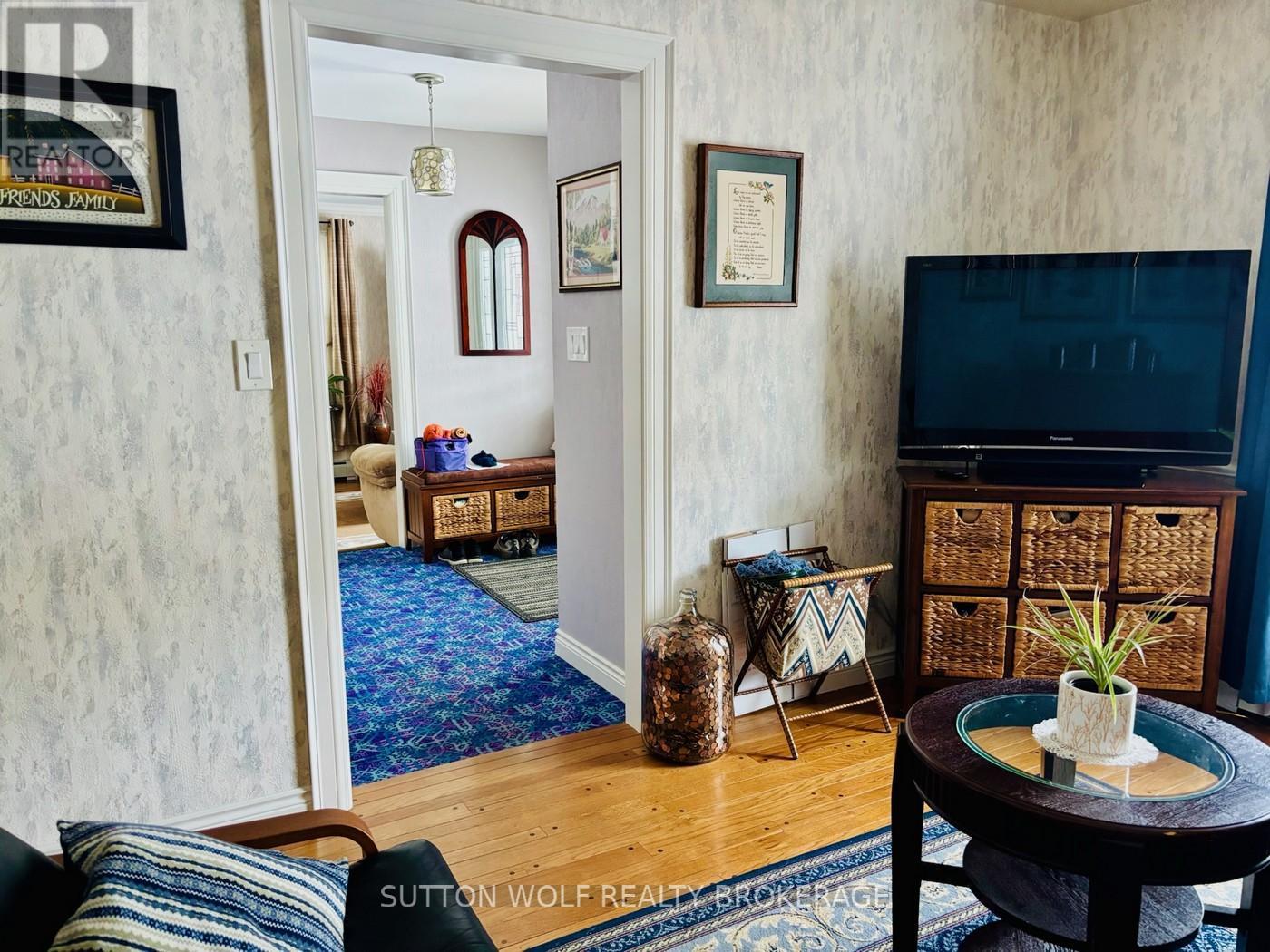 315 Caradoc Street N, Strathroy-Caradoc, Ontario N7G 2N1 - Photo 5 - X12550042