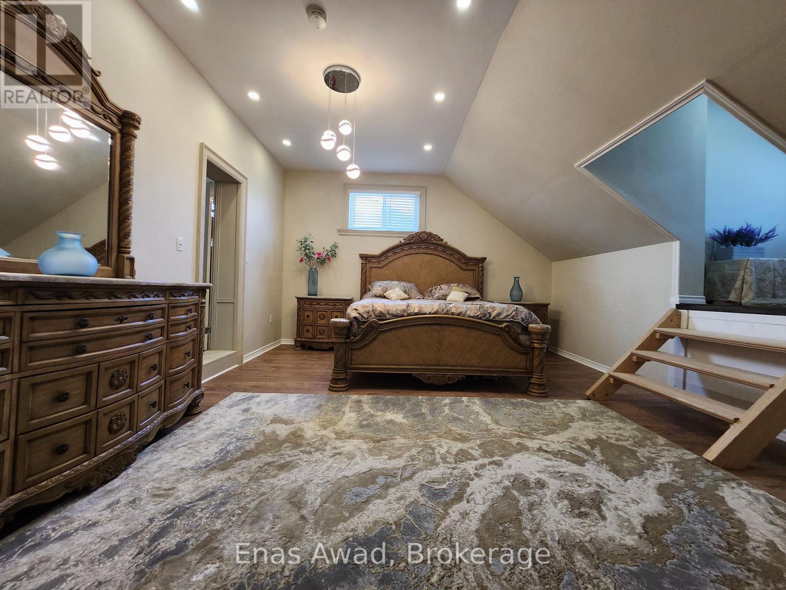 121 Allegra Drive, Wasaga Beach, Ontario  L9Z 0H5 - Photo 18 - S12550022