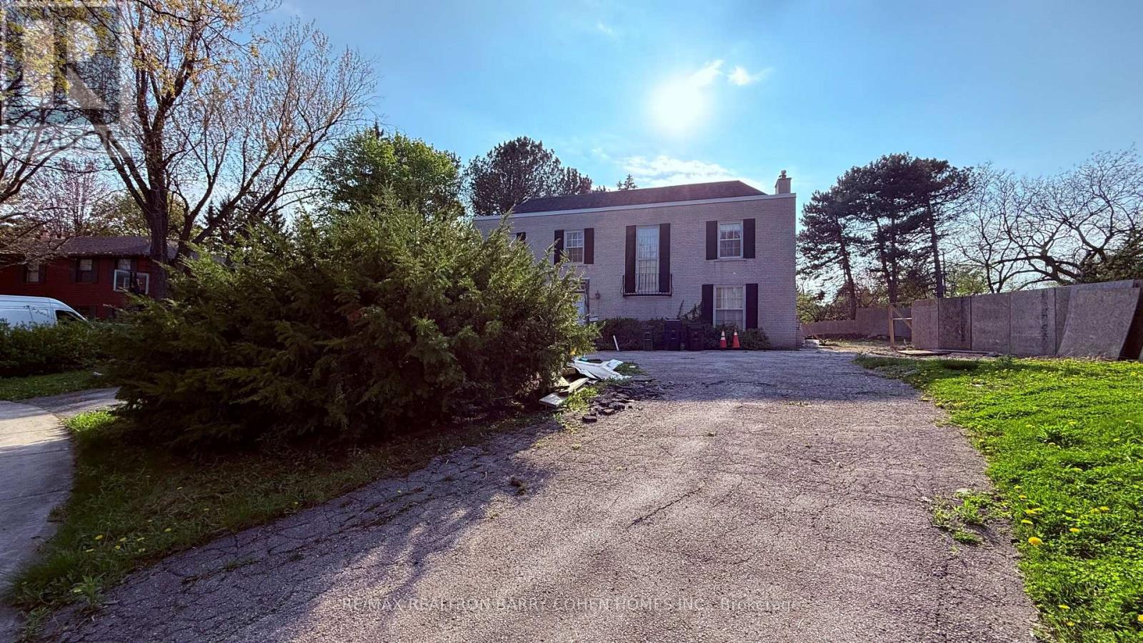 37 Wilket Road, Toronto, Ontario  M2L 1N9 - Photo 2 - C12550010