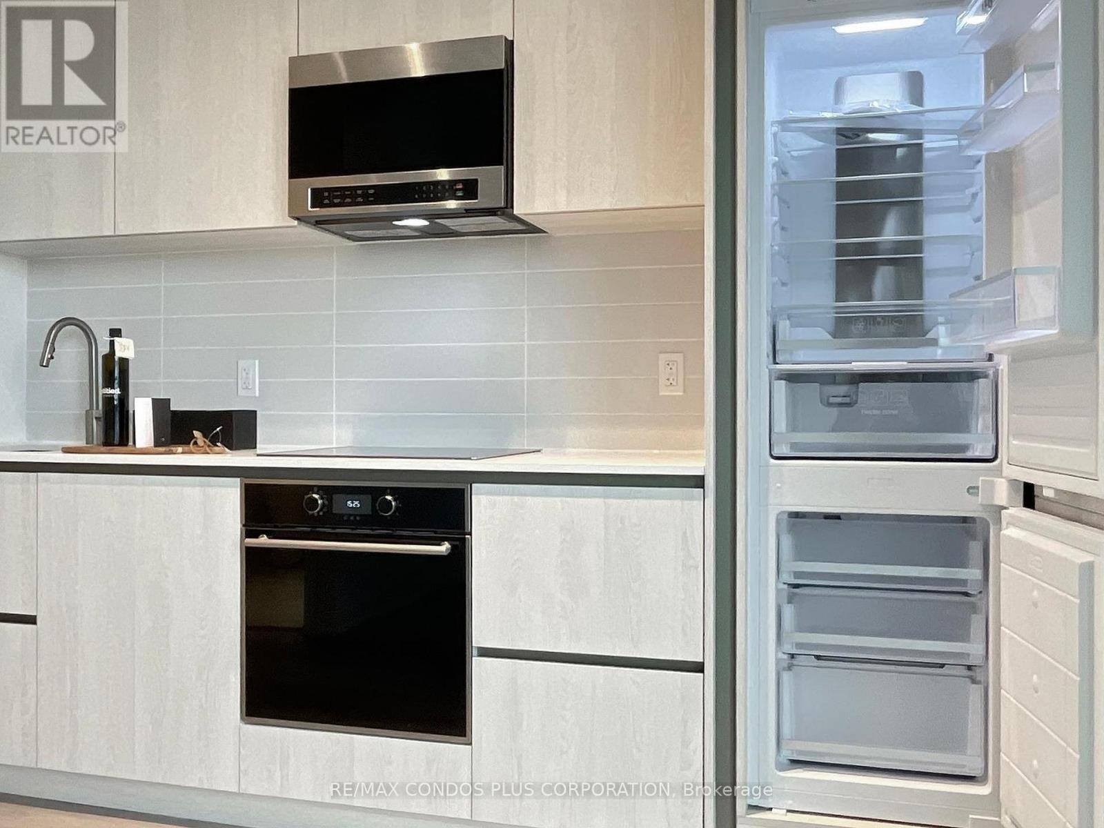 1408 - 110 Broadway Avenue, Toronto, Ontario  M4P 1V7 - Photo 17 - C12550040