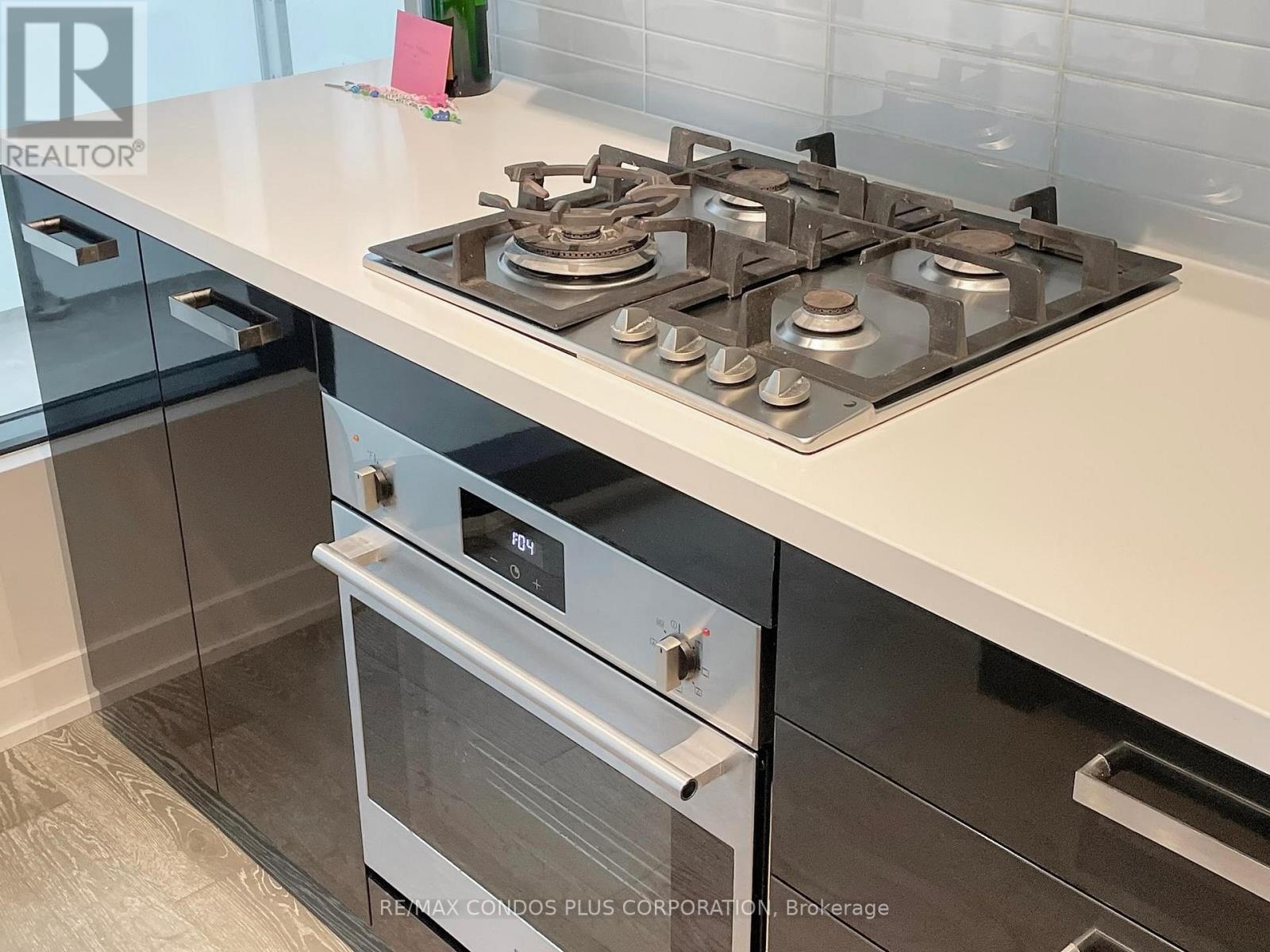 1807 - 11 Charlotte Street, Toronto, Ontario  M5V 0M6 - Photo 20 - C12550044