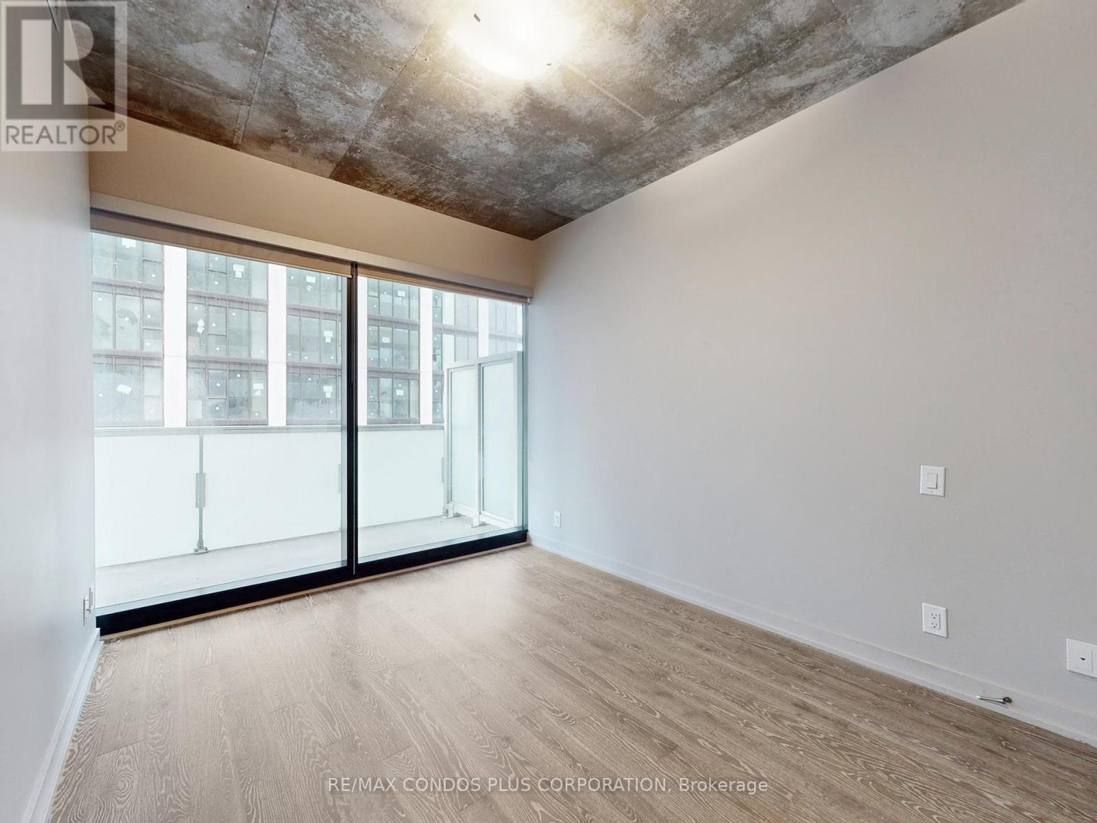 1807 - 11 Charlotte Street, Toronto, Ontario  M5V 0M6 - Photo 23 - C12550044