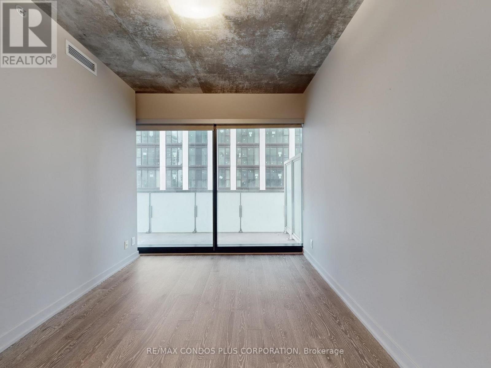 1807 - 11 Charlotte Street, Toronto, Ontario  M5V 0M6 - Photo 24 - C12550044