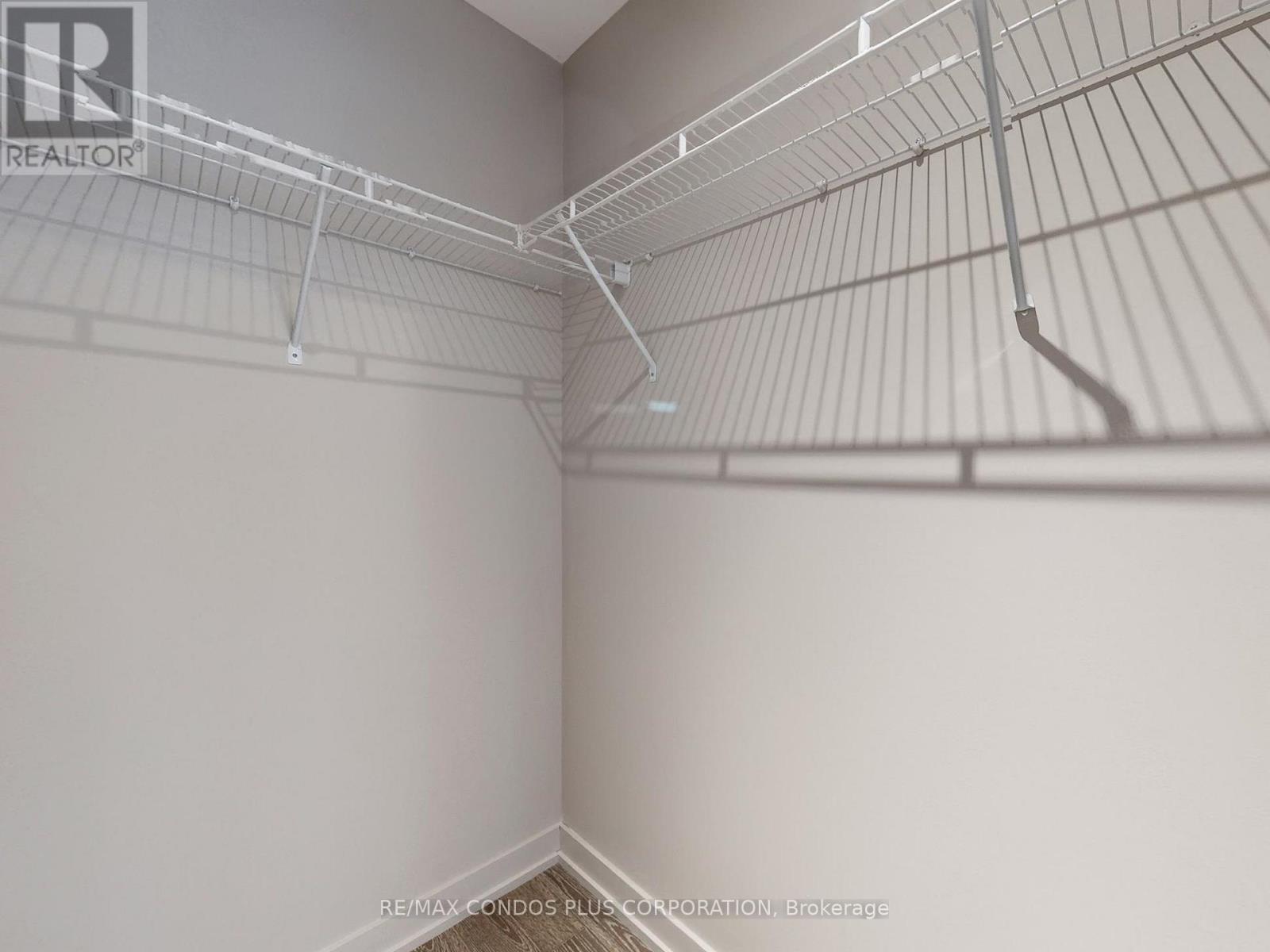 1807 - 11 Charlotte Street, Toronto, Ontario  M5V 0M6 - Photo 27 - C12550044