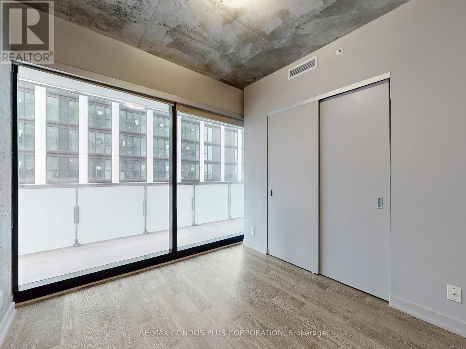 1807 - 11 Charlotte Street, Toronto, Ontario  M5V 0M6 - Photo 31 - C12550044