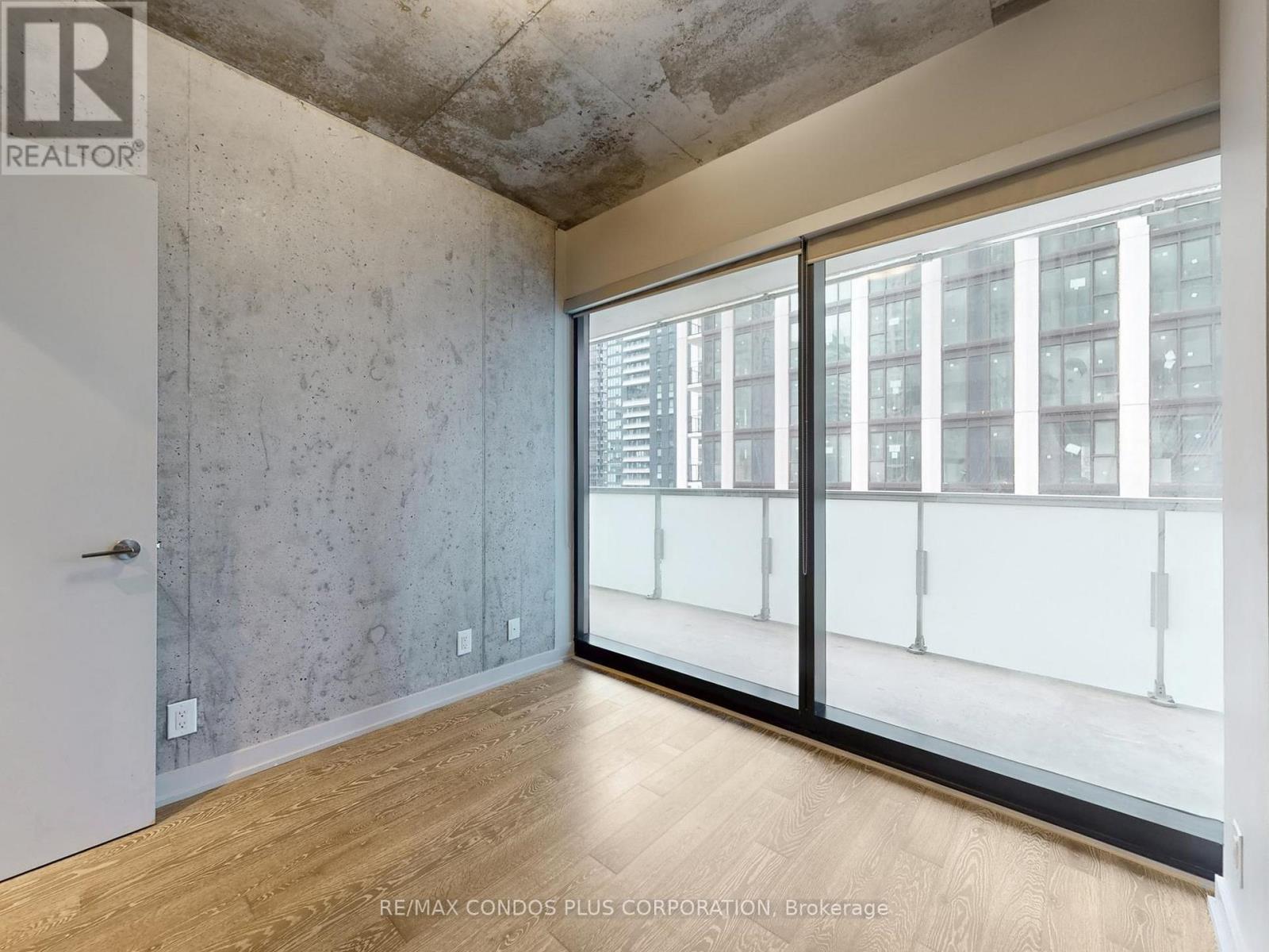 1807 - 11 Charlotte Street, Toronto, Ontario  M5V 0M6 - Photo 32 - C12550044