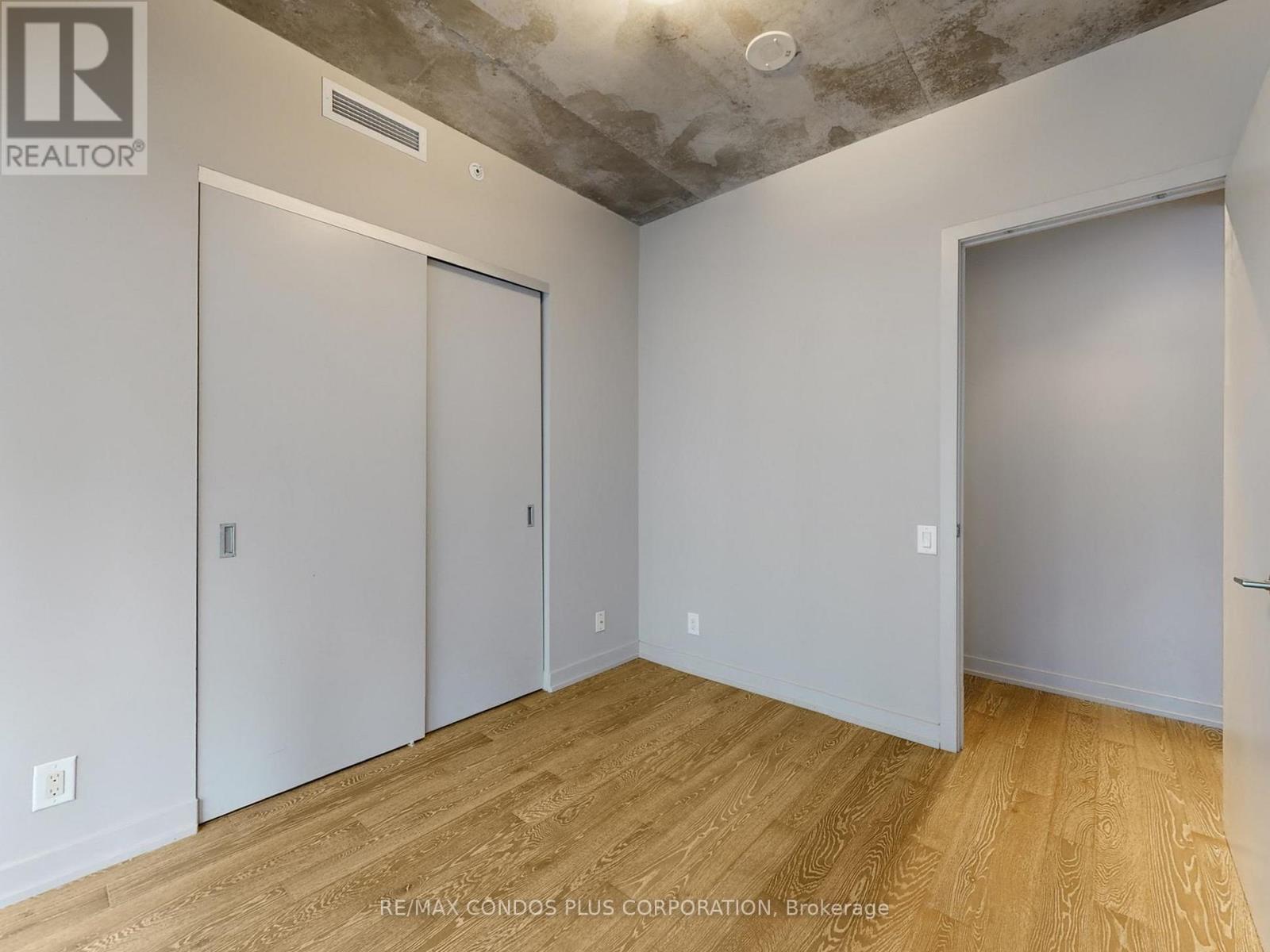 1807 - 11 Charlotte Street, Toronto, Ontario  M5V 0M6 - Photo 33 - C12550044