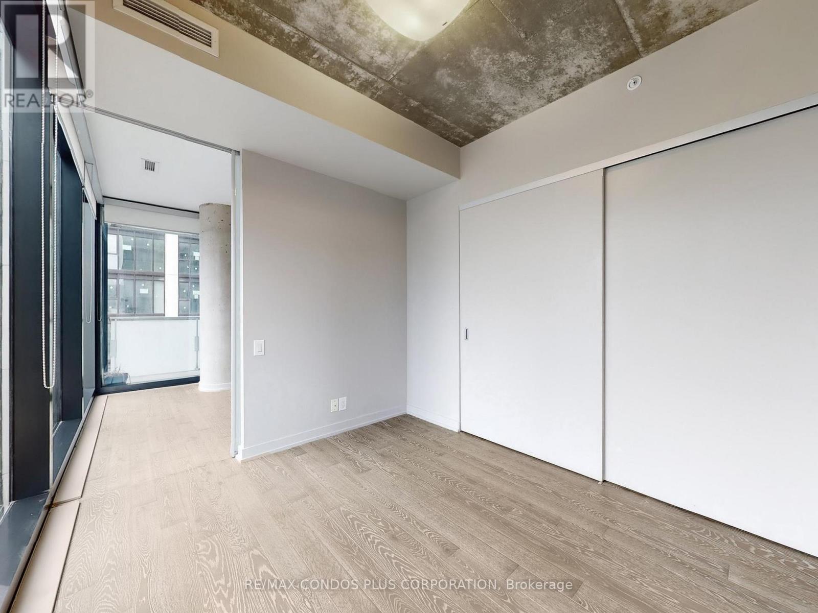 1807 - 11 Charlotte Street, Toronto, Ontario  M5V 0M6 - Photo 35 - C12550044