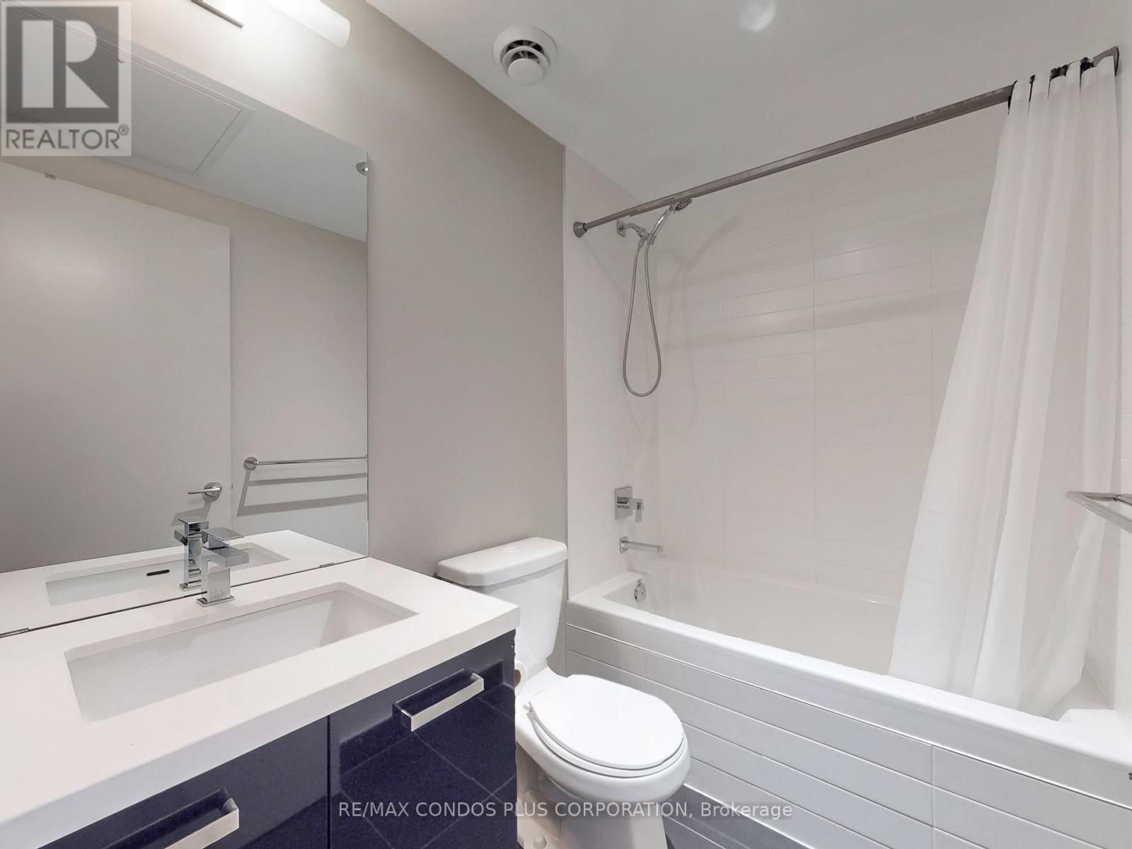 1807 - 11 Charlotte Street, Toronto, Ontario  M5V 0M6 - Photo 38 - C12550044