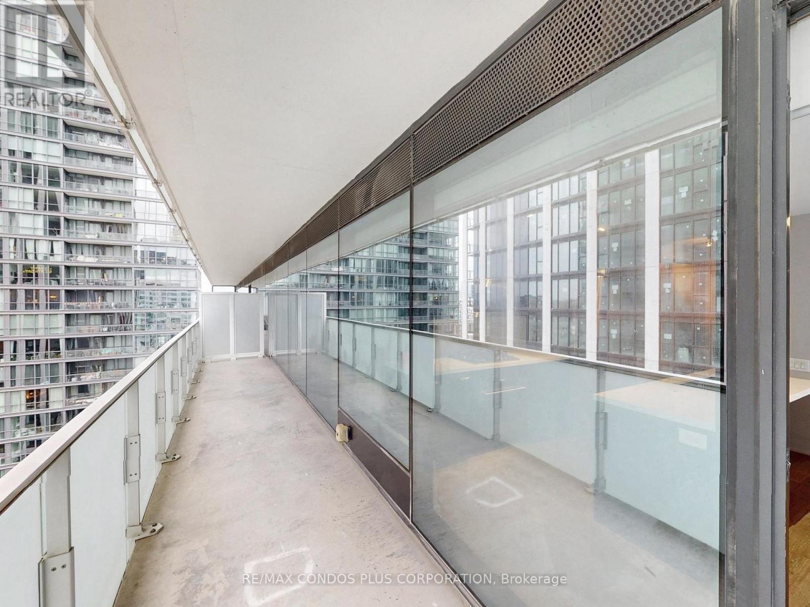 1807 - 11 Charlotte Street, Toronto, Ontario  M5V 0M6 - Photo 44 - C12550044