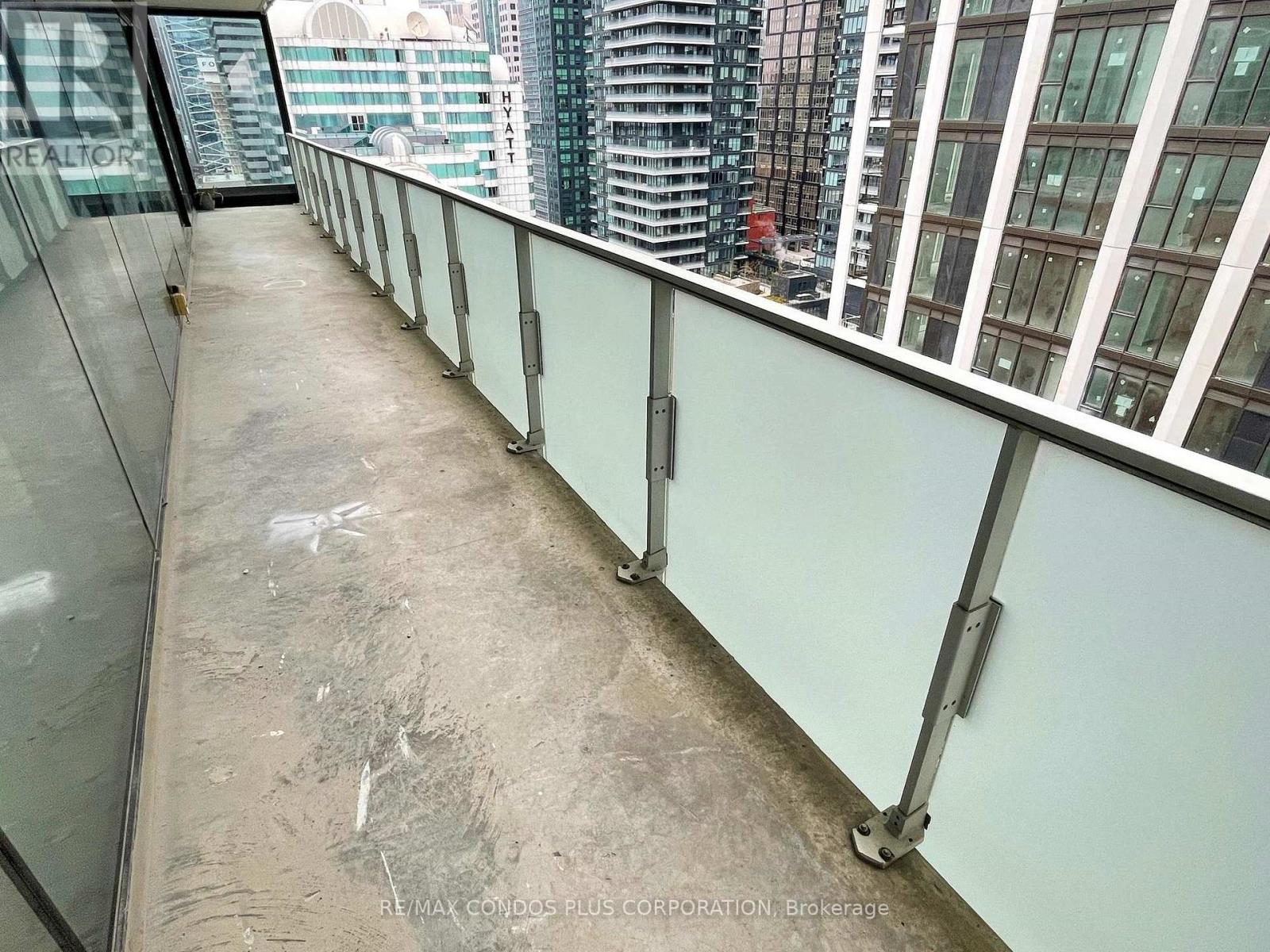 1807 - 11 Charlotte Street, Toronto, Ontario  M5V 0M6 - Photo 45 - C12550044