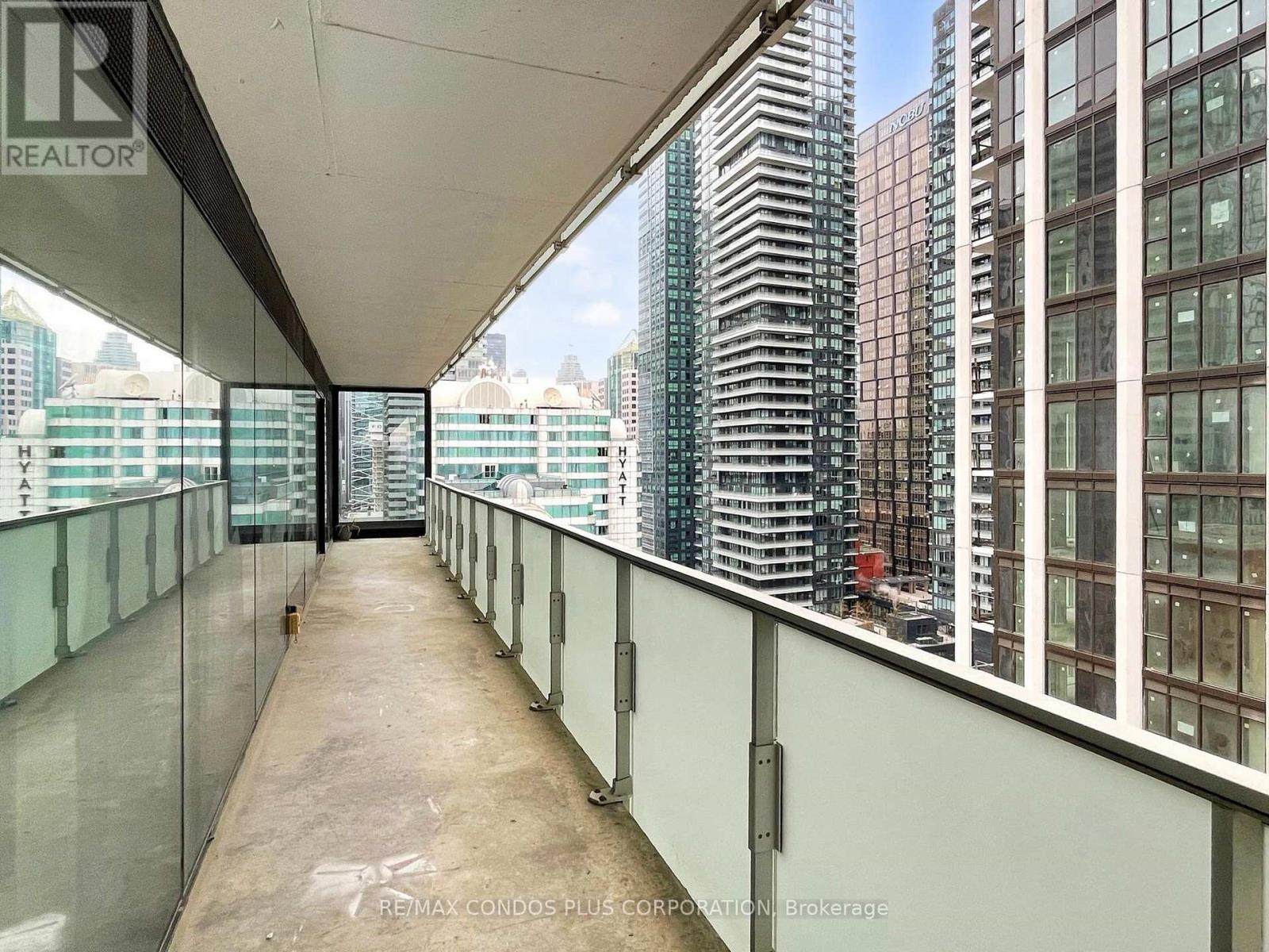 1807 - 11 Charlotte Street, Toronto, Ontario  M5V 0M6 - Photo 46 - C12550044