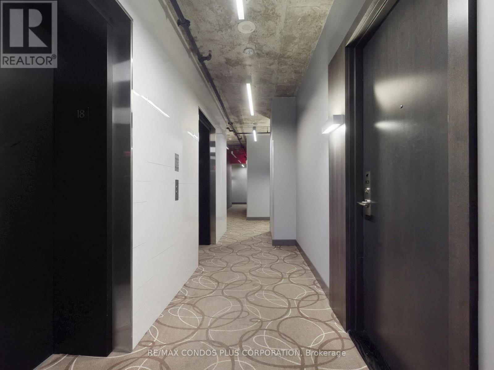 1807 - 11 Charlotte Street, Toronto, Ontario  M5V 0M6 - Photo 5 - C12550044