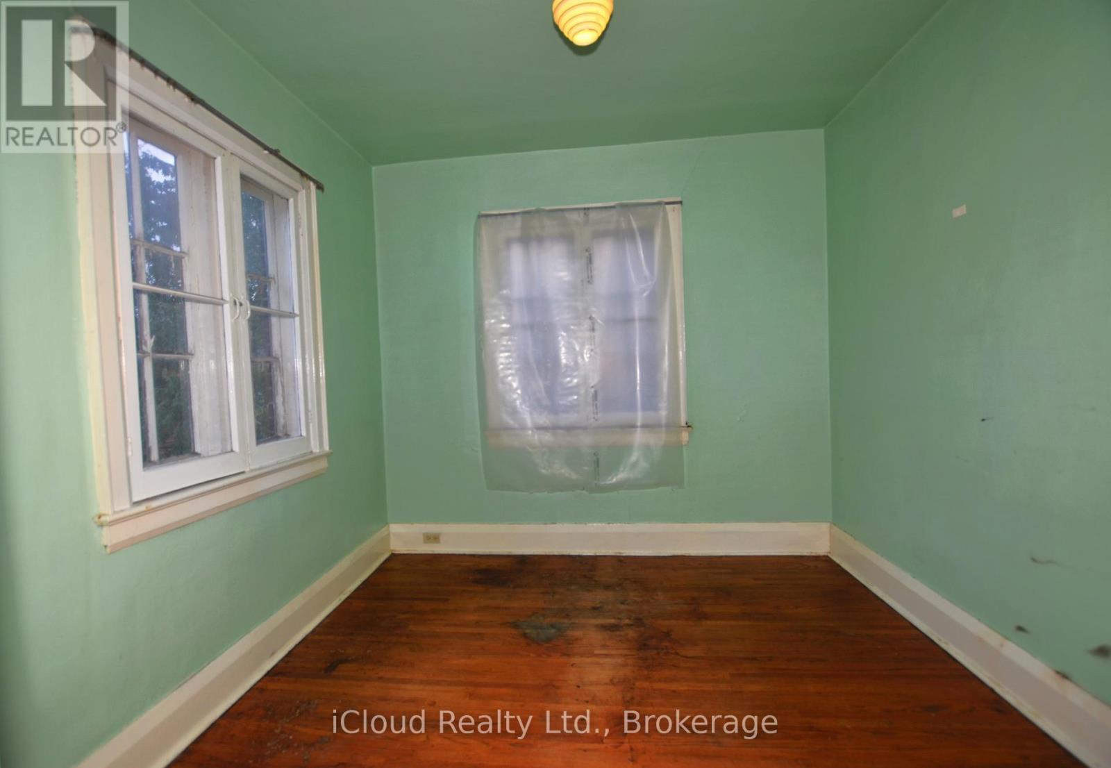 63 Ulster Street, Toronto, Ontario  M5S 1E6 - Photo 25 - C12550048