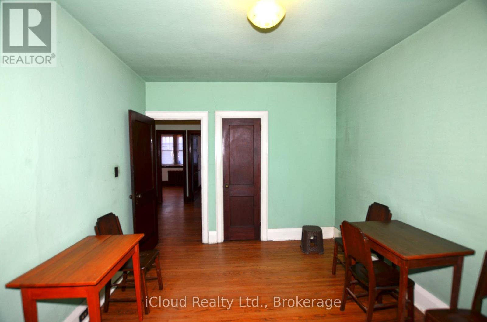 63 Ulster Street, Toronto, Ontario  M5S 1E6 - Photo 28 - C12550048