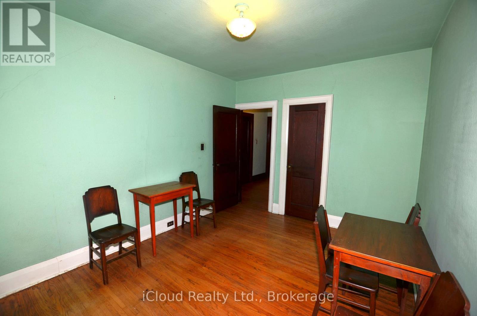 63 Ulster Street, Toronto, Ontario  M5S 1E6 - Photo 29 - C12550048