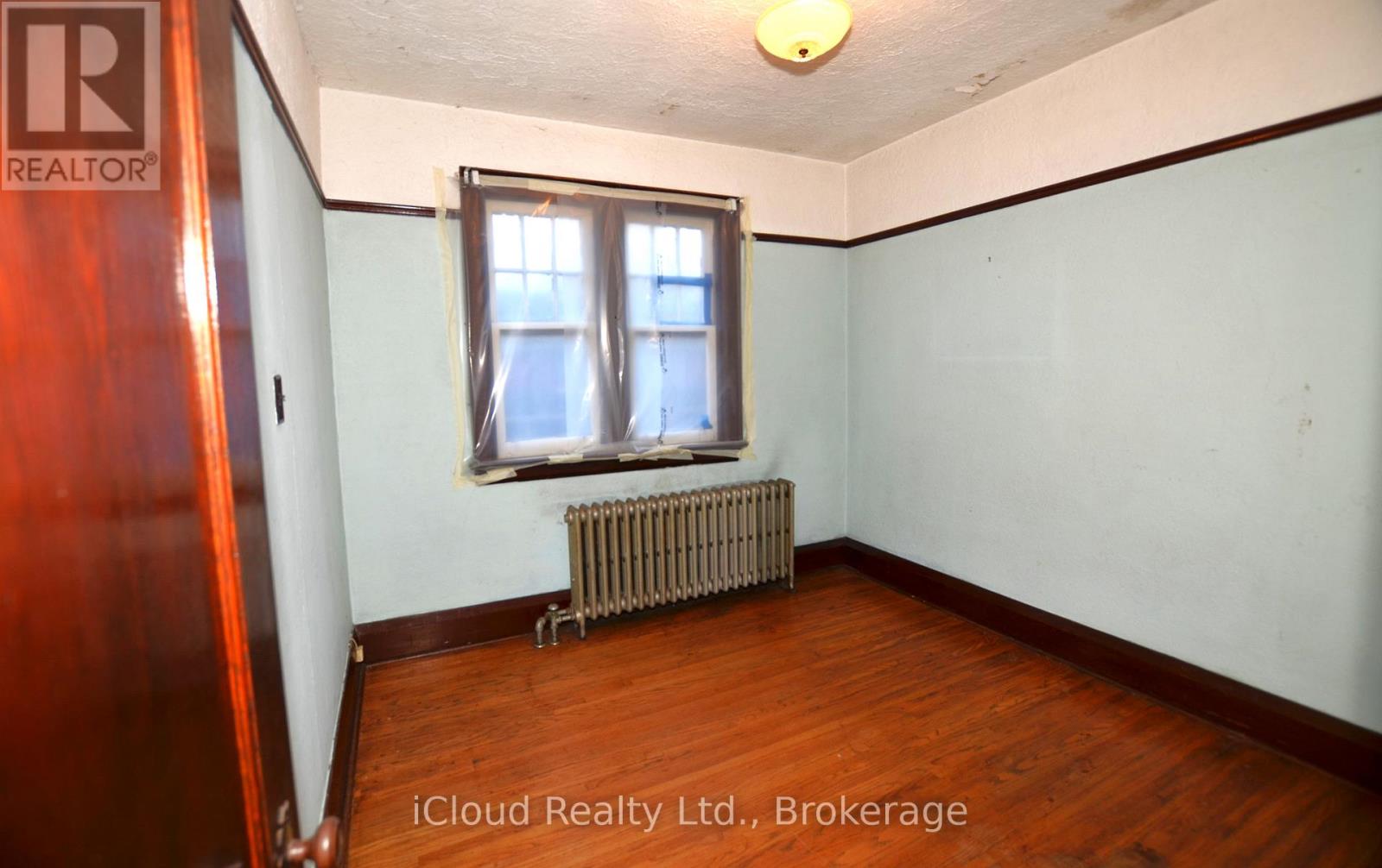 63 Ulster Street, Toronto, Ontario  M5S 1E6 - Photo 32 - C12550048