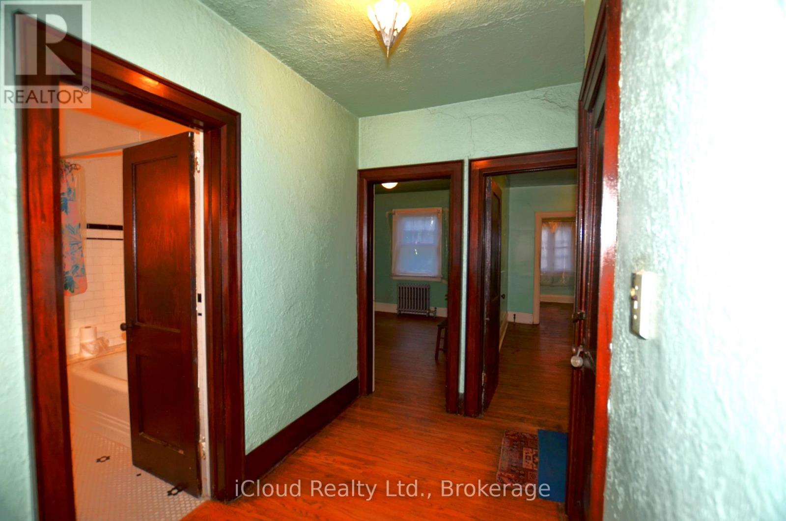 63 Ulster Street, Toronto, Ontario  M5S 1E6 - Photo 35 - C12550048