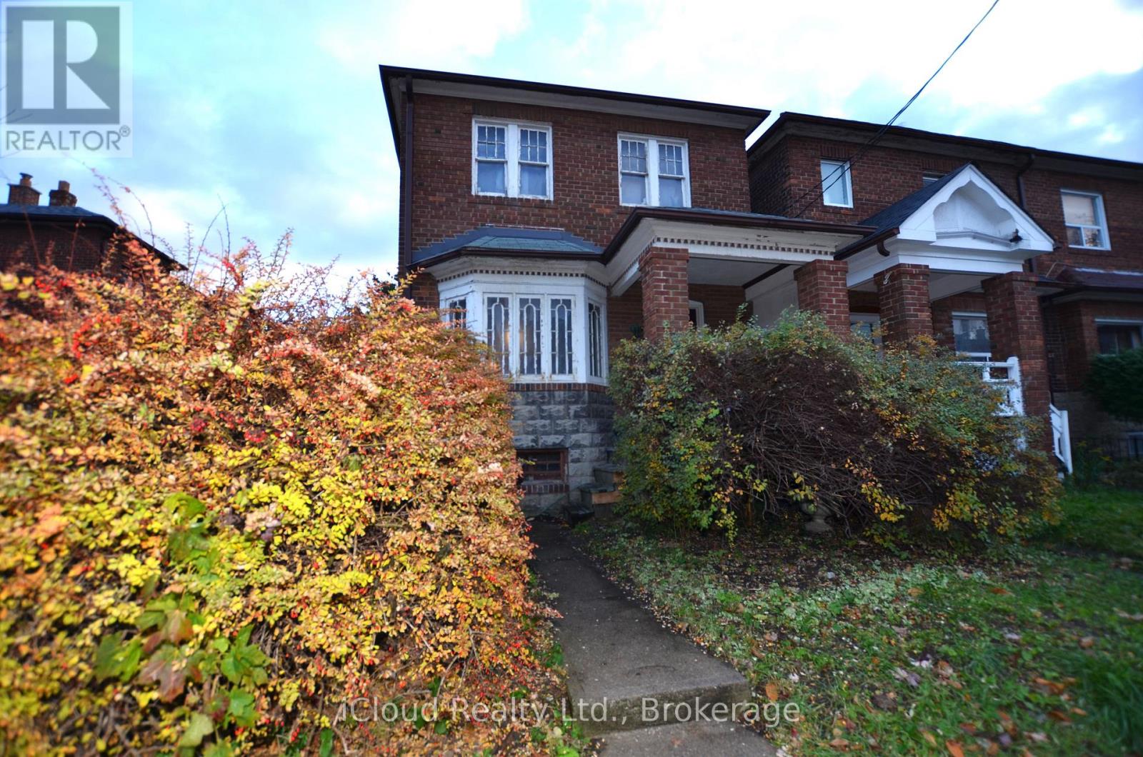 63 Ulster Street, Toronto, Ontario  M5S 1E6 - Photo 4 - C12550048