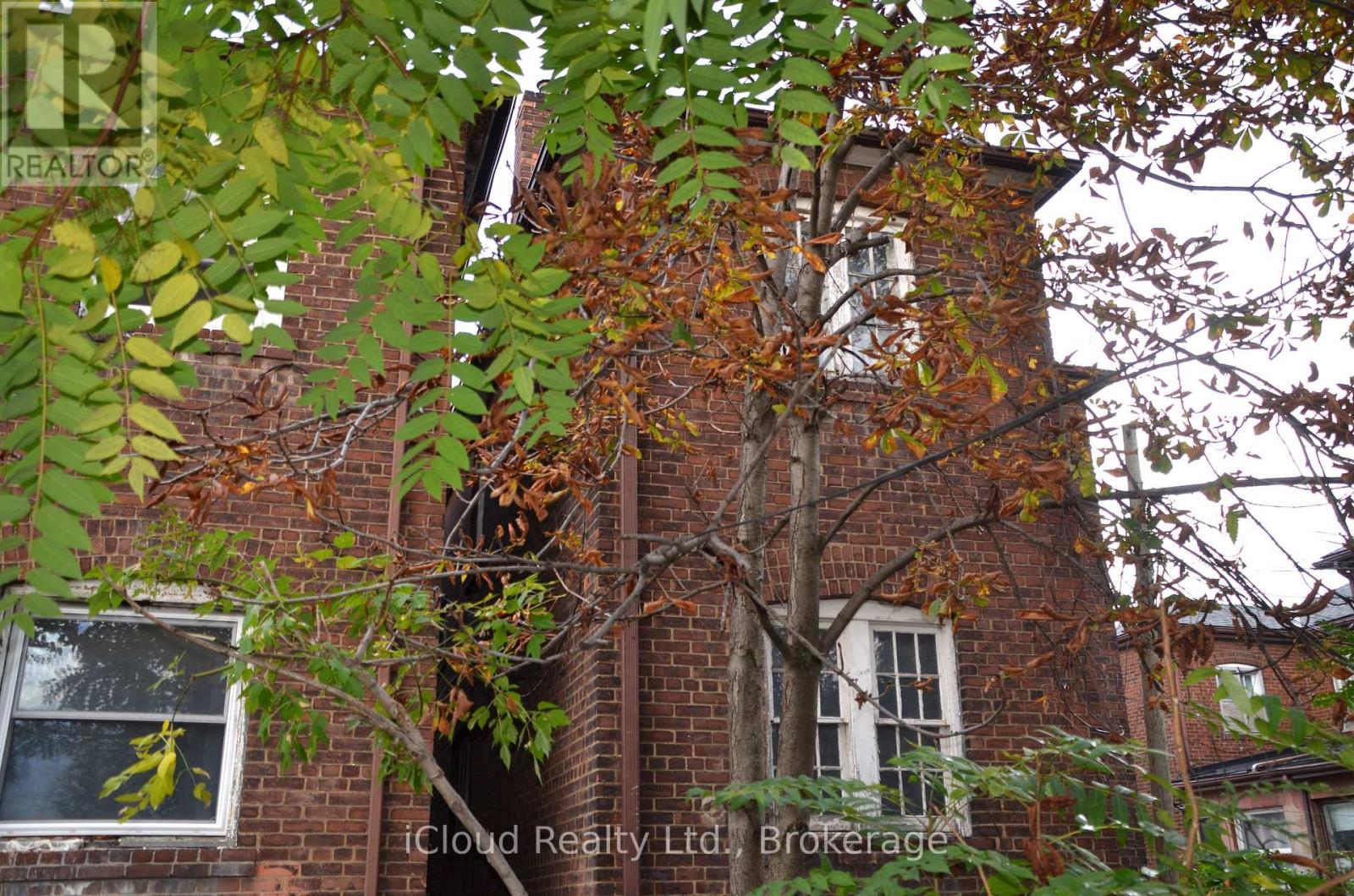 63 Ulster Street, Toronto, Ontario  M5S 1E6 - Photo 40 - C12550048