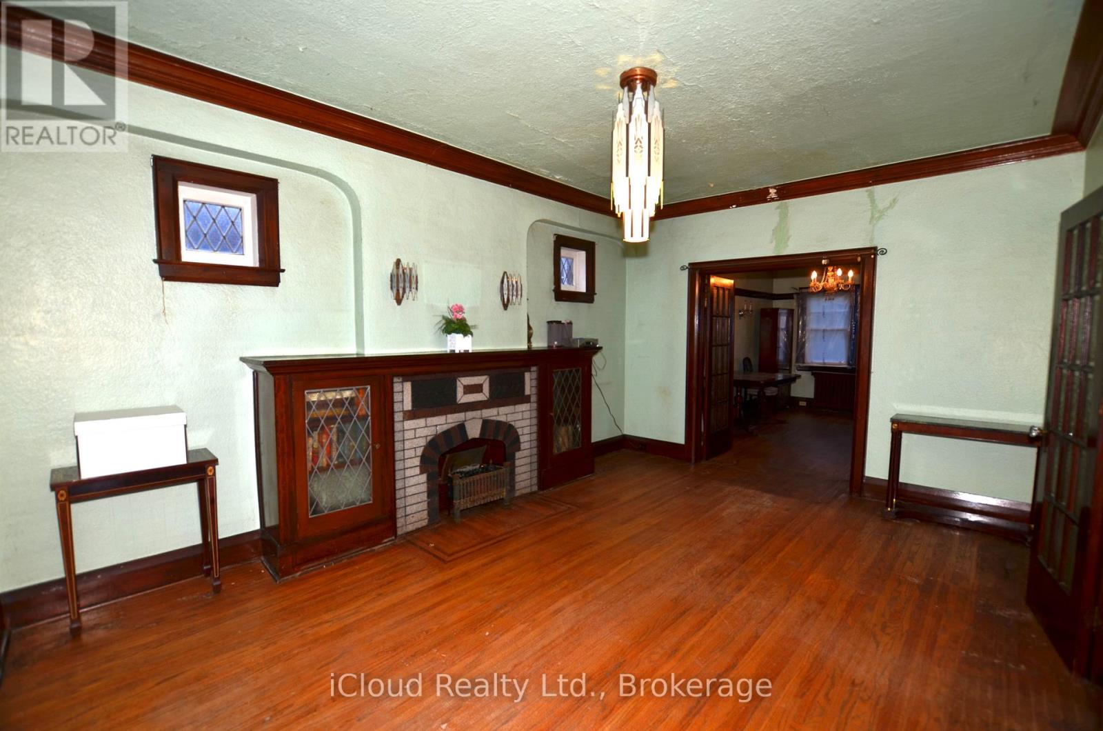 63 Ulster Street, Toronto, Ontario  M5S 1E6 - Photo 8 - C12550048