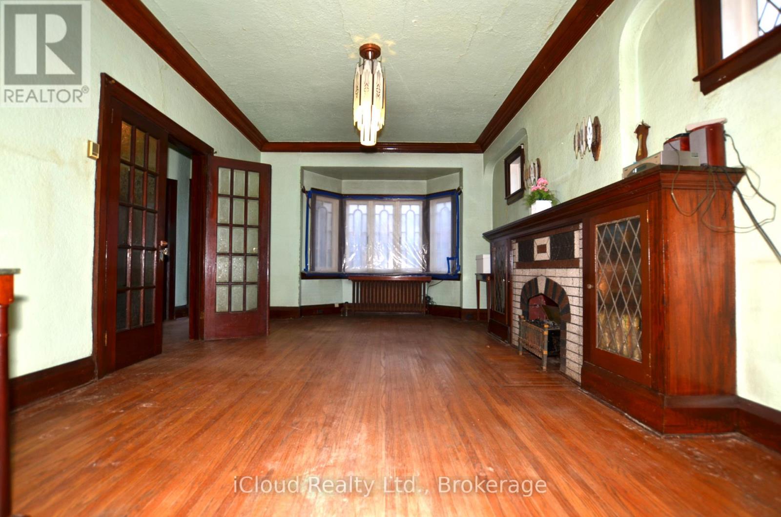 63 Ulster Street, Toronto, Ontario  M5S 1E6 - Photo 9 - C12550048