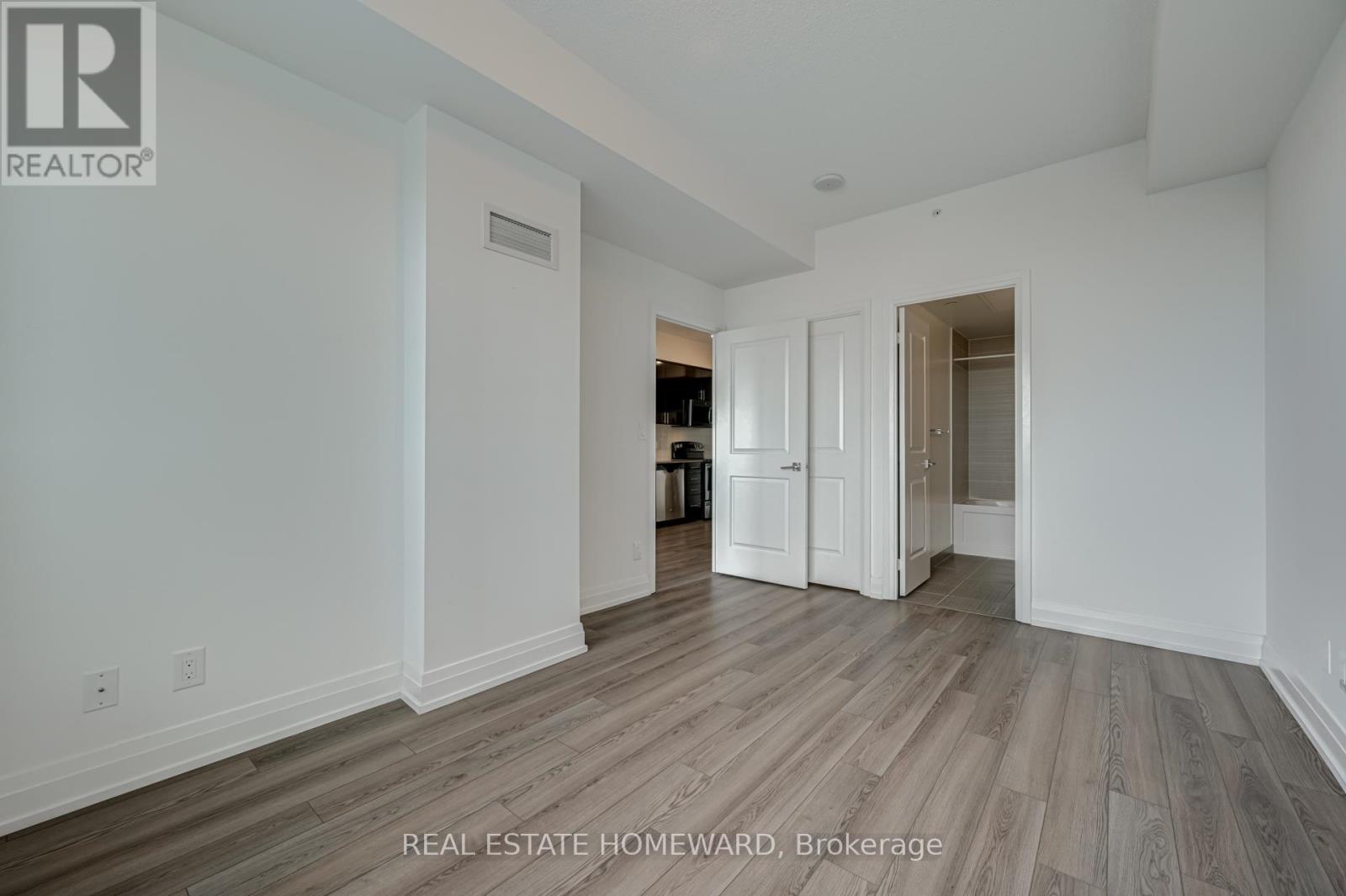 402 - 7165 Yonge Street, Markham, Ontario  L3T 0C9 - Photo 20 - N12549996