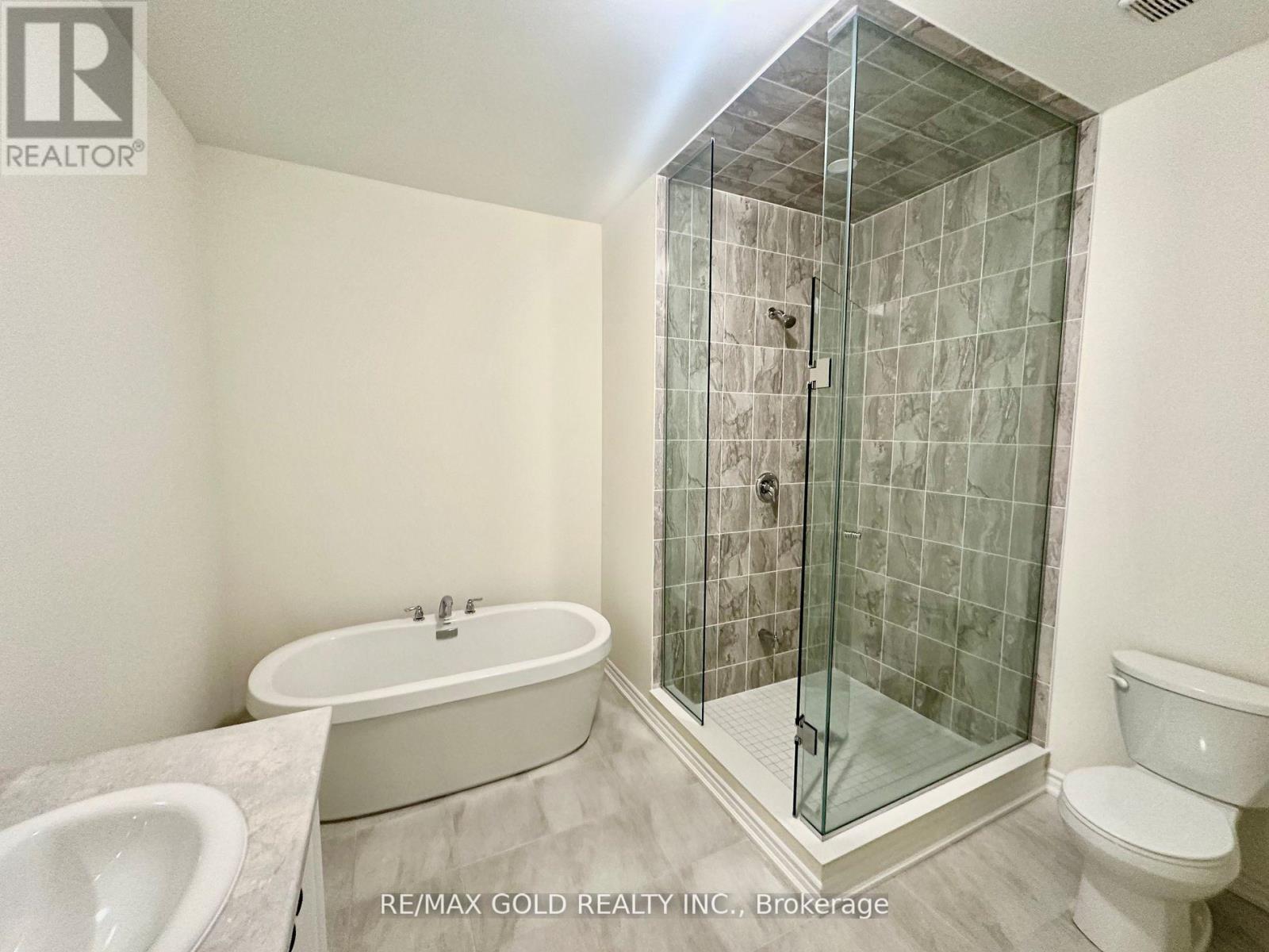 49 Singhampton Road, Vaughan, Ontario  L4H 5J7 - Photo 12 - N12550006