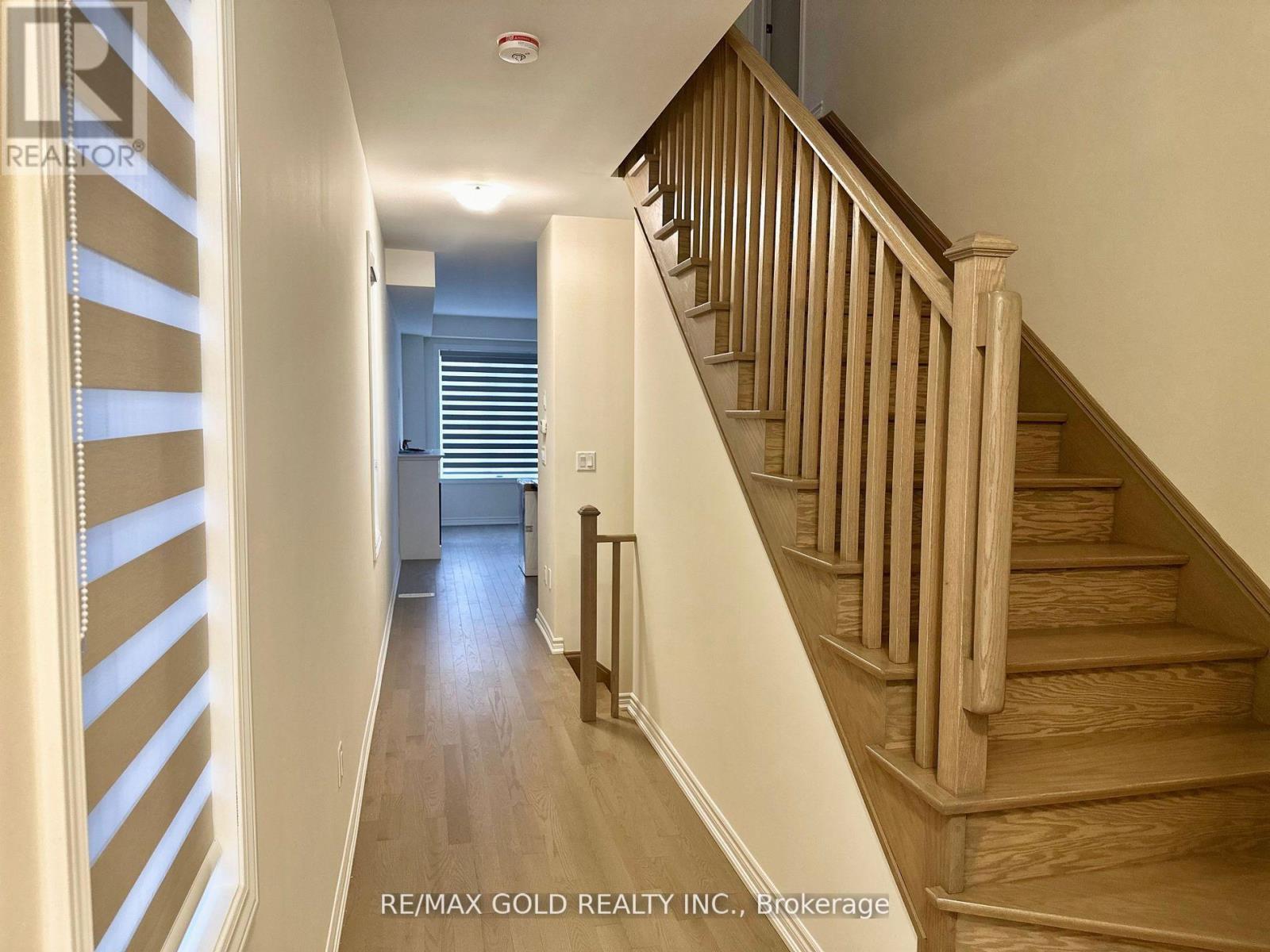 49 Singhampton Road, Vaughan, Ontario  L4H 5J7 - Photo 3 - N12550006