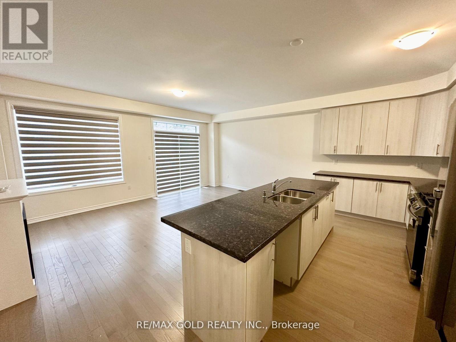 49 Singhampton Road, Vaughan, Ontario  L4H 5J7 - Photo 7 - N12550006