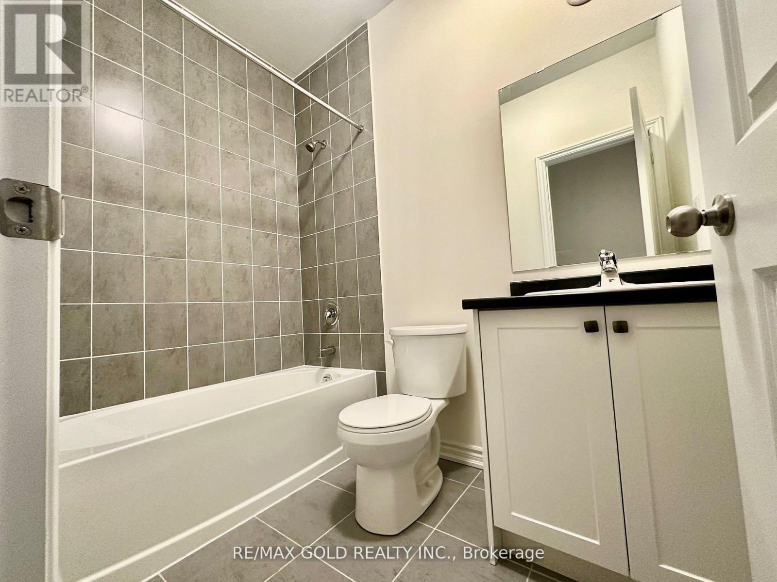 49 Singhampton Road, Vaughan, Ontario  L4H 5J7 - Photo 9 - N12550006